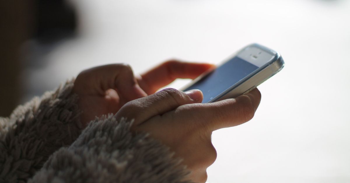 Investigatore e intercettazioni whatsapp| Agenzia investigativa Phersei